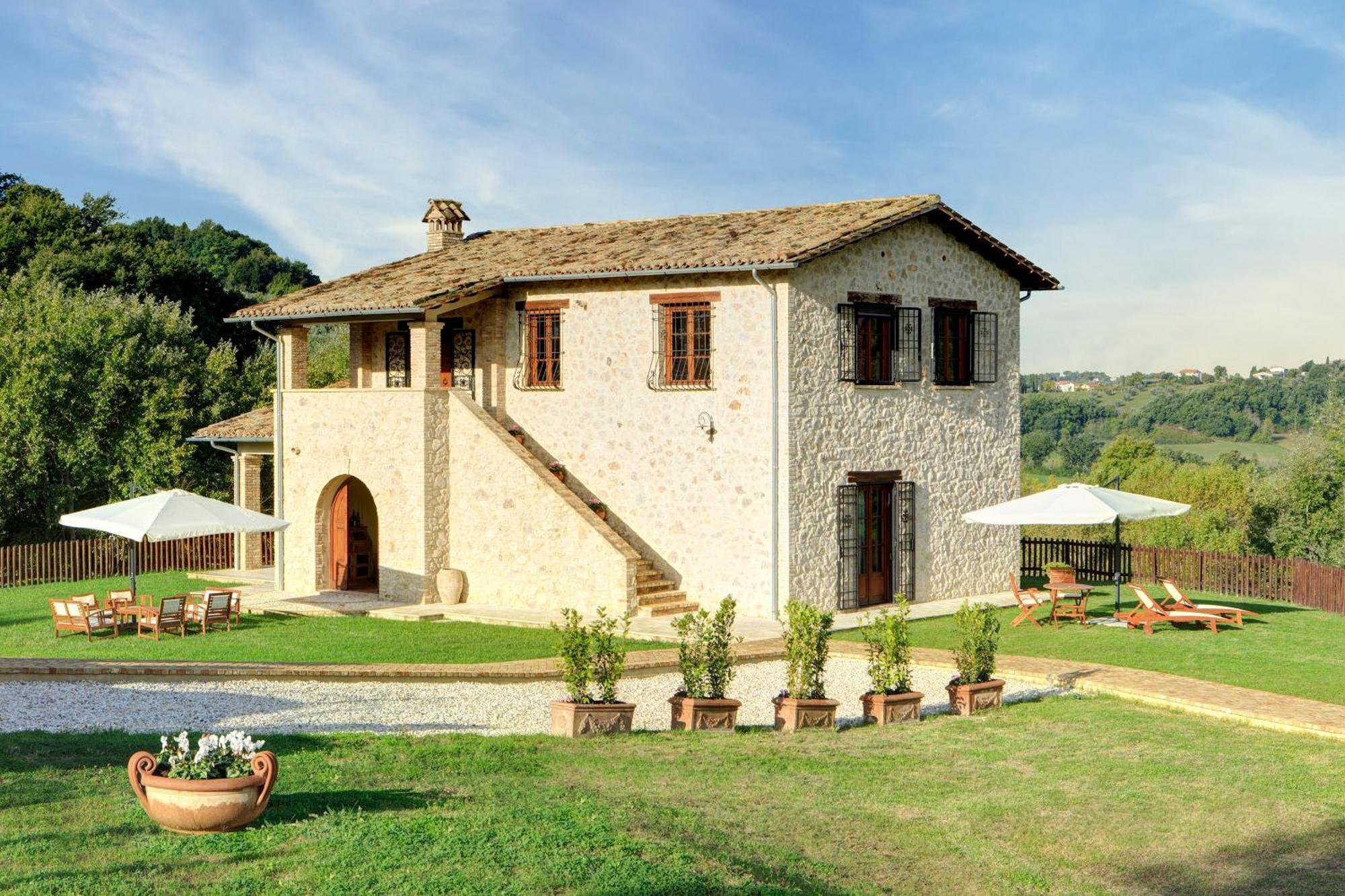 Relais Borgo Gentile Hotel Tarano Exterior photo